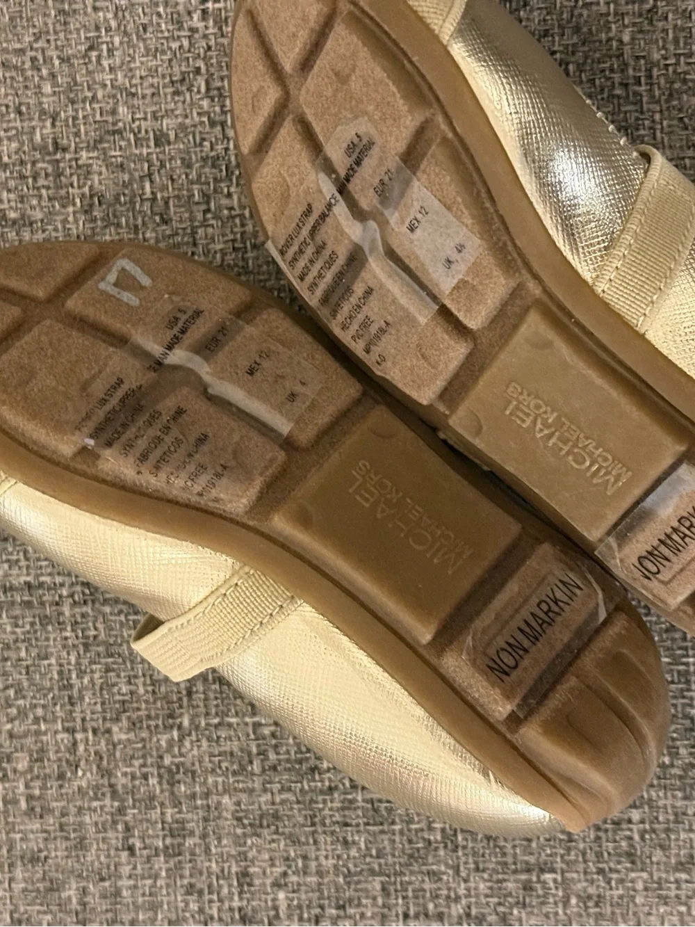 Michael Kors Toddler baby Girl’s Gold Mary Jane Ballet Style Shoes Size 5